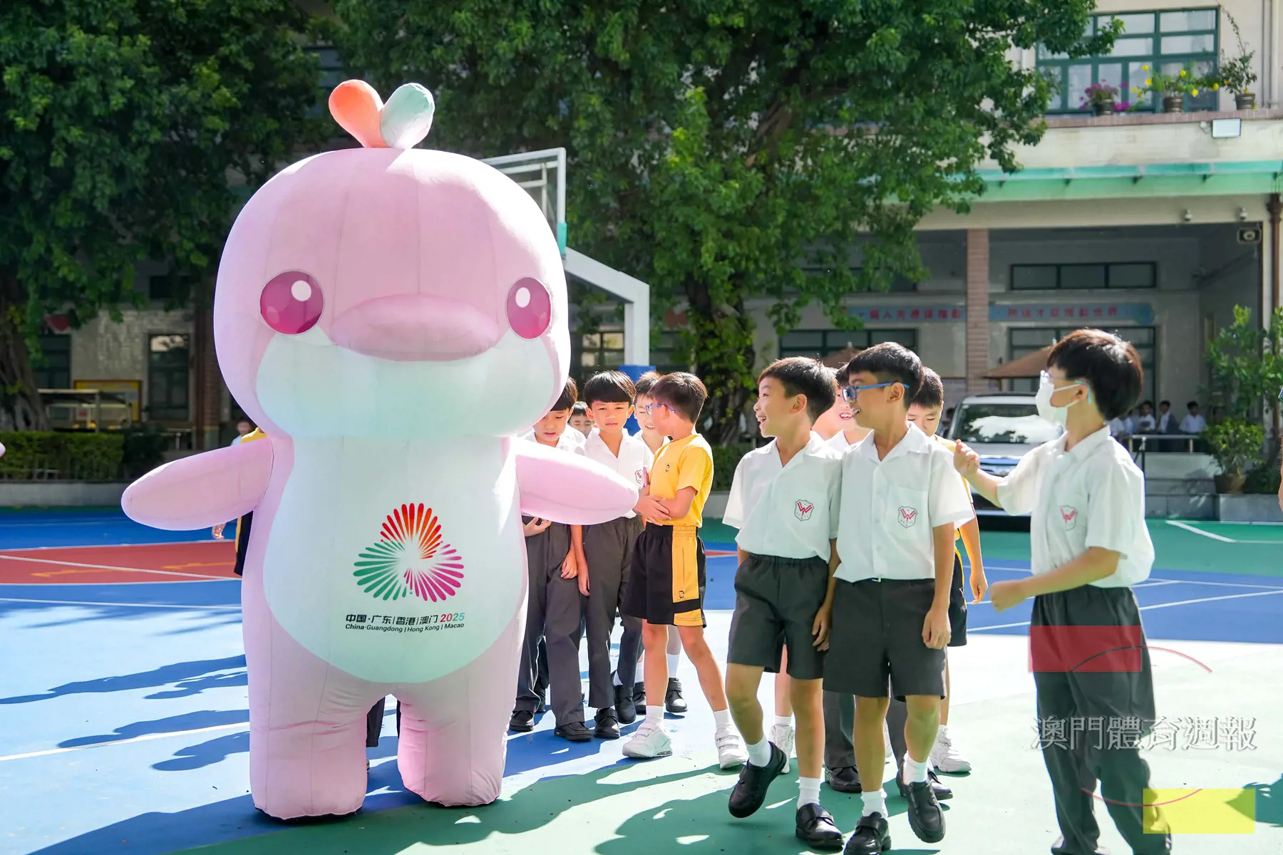 副2 學生與樂融融互動.jpg